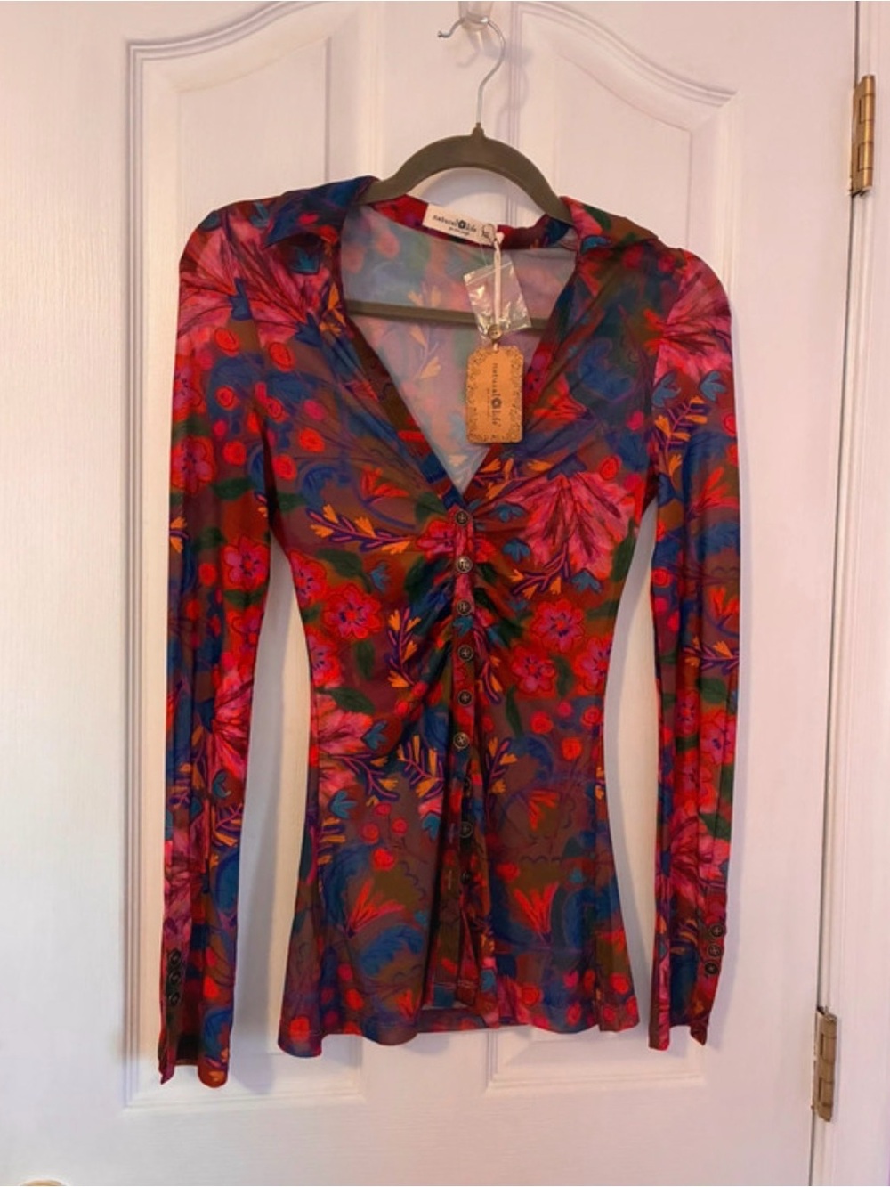 NATURAL LIFE Red Pink Floral Ruched Button-Front Long Sleeve Top